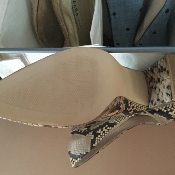 Zara Python Pointed Toe Pumps NEW never worn - Picture 3 of 6